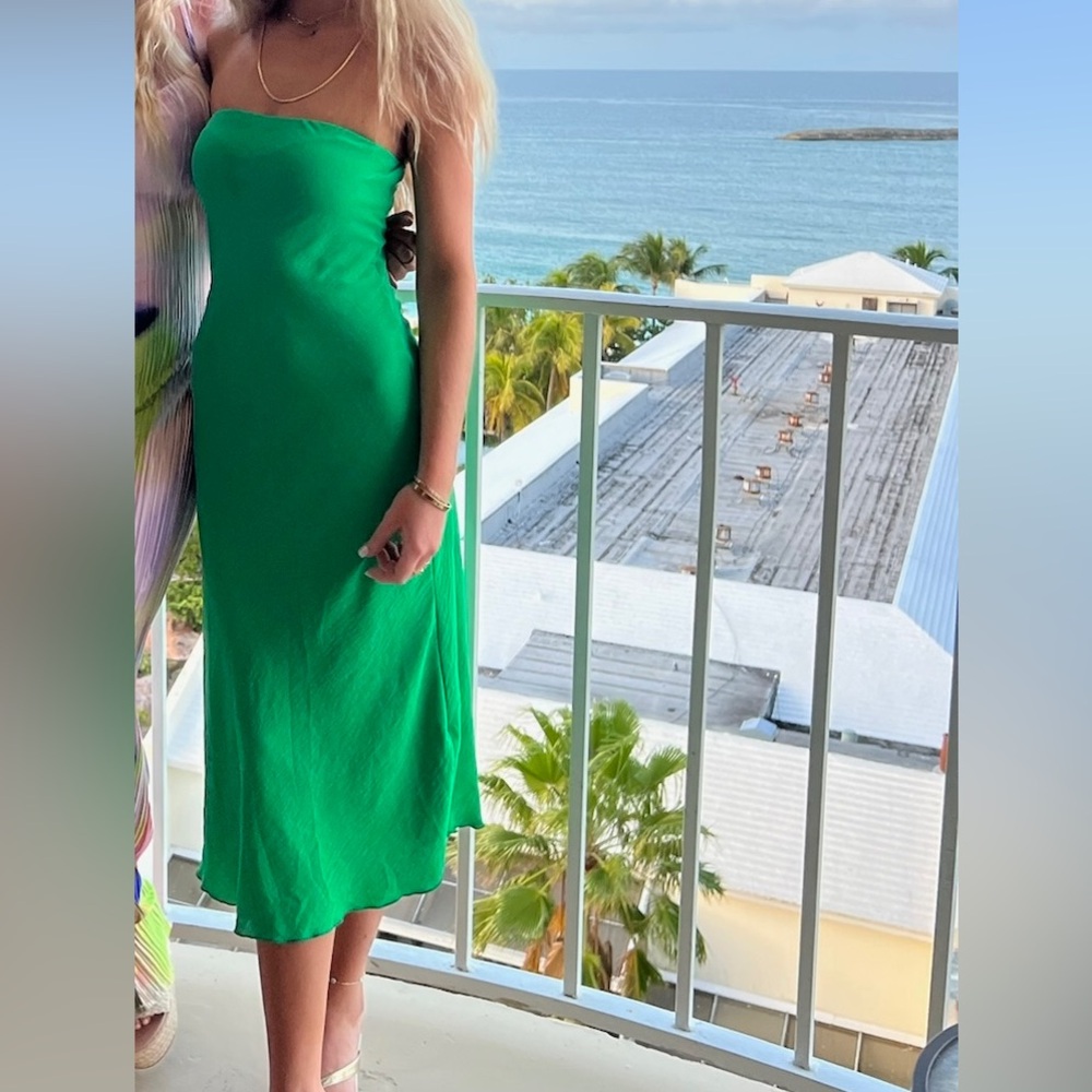 See You Monday Green Strapless midi Dress